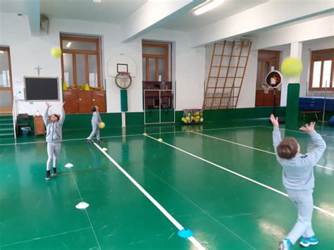 tiziana versace monza scuola primaria|La scuola primaria dell'Istituto Maddalena di Canossa .